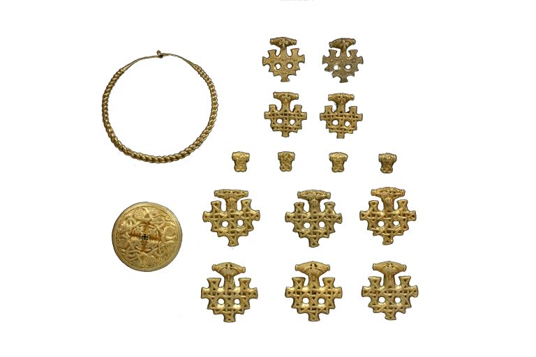 Hiddenseeschmuck in Gold