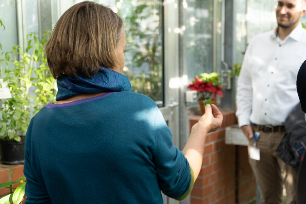 Austausch beim Neuberufenenempfang der Universität Greifswald im Juli 2026